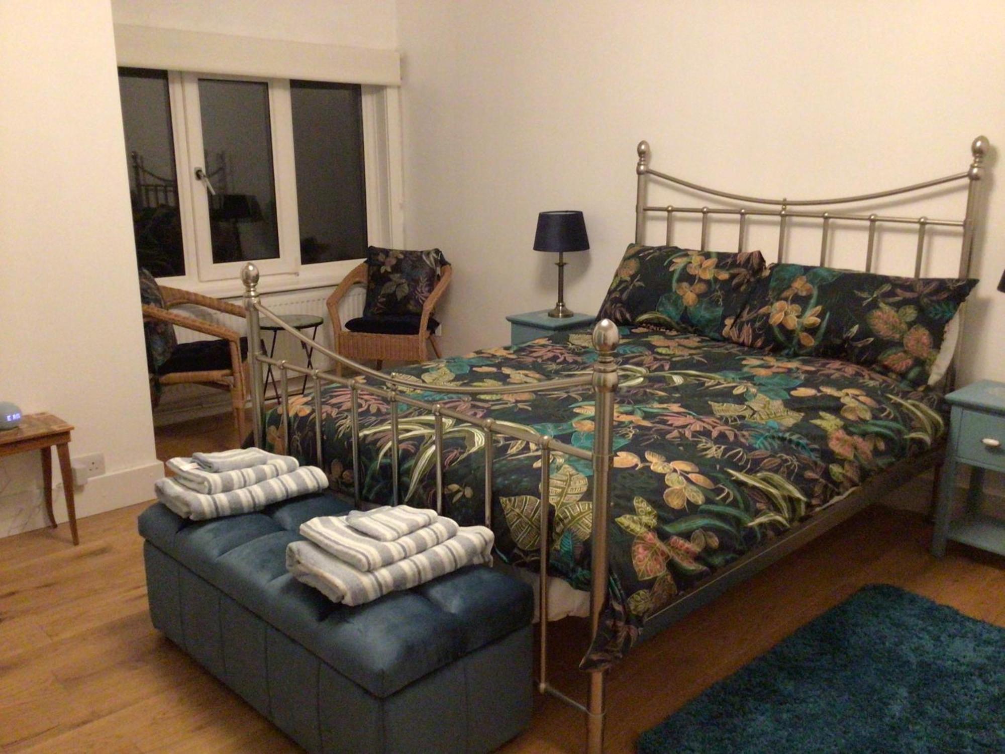 Ocean Waves Bed & Breakfast Gorleston-on-Sea Екстериор снимка